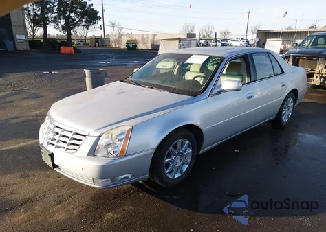 2011 Cadillac Dts Premium Collection z USA, uszkodzony, nr VIN 1G6KH5E64BU134715